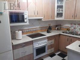 Piso con tres habitaciones. photo 0