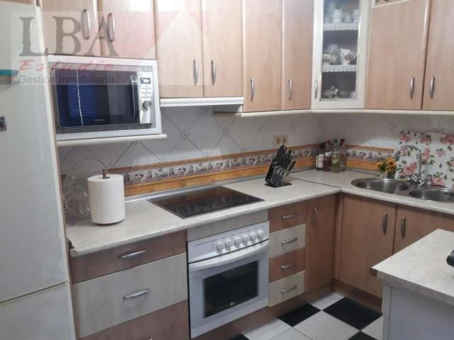 Piso con tres habitaciones. photo 0