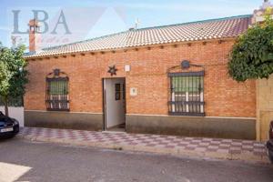 Casa con piscina en Zocueca. photo 0