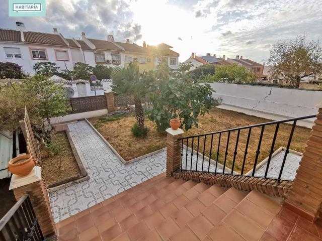 Chalet en Alhaurín de la Torre: Confort y Naturaleza a tu Alcance photo 0