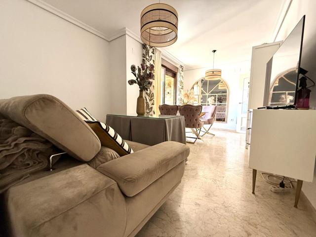 Exclusivo piso de 2 dormitorios con terraza, patio privado y piscina comunitaria. photo 0