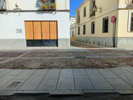 Buena cochera en San Lorenzo photo 0