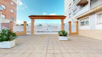 ¡¡ PISO VPO CON COCHERA, TRASTERO, PISCINA COMUNITARIA Y PARQUE INFANTIL EN ARROYO DEL MORO !! photo 0