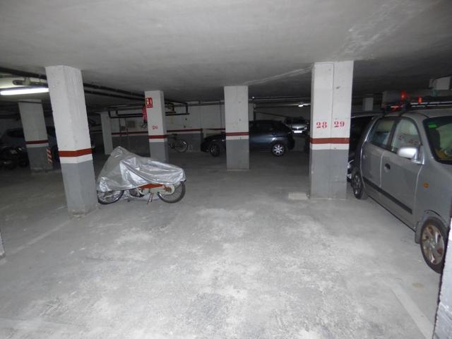 Plaza de parking zona Avenida Barcelona photo 0