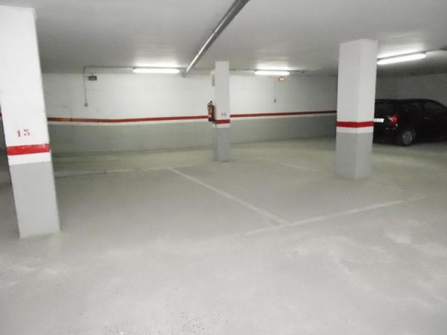 Plaza de parking en Zona Av. Bon Pastor photo 0