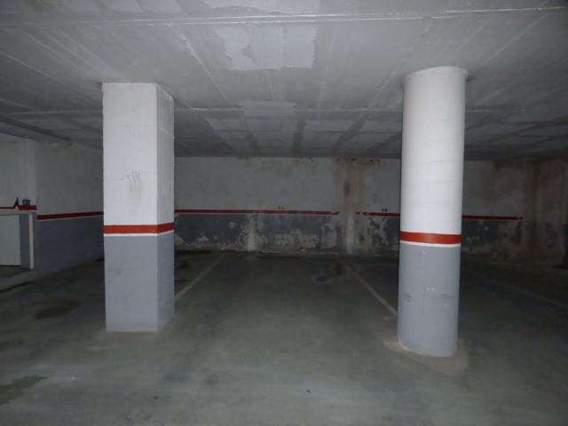 Plaza de parking en el centro de Malgrat photo 0