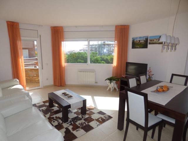 Precioso piso en Malgrat de Mar con 4 habitaciones photo 0
