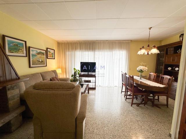 GRAN PISO DE 4 HABITACIONES!! photo 0