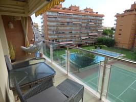 Espacioso Piso en Santa Susanna con Piscina Comunitaria, Parking y Licencia Turística photo 0