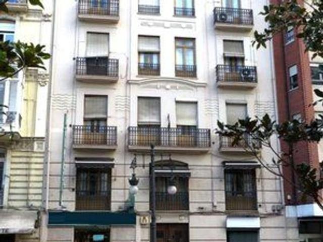 Piso En venta en Extramurs, València photo 0