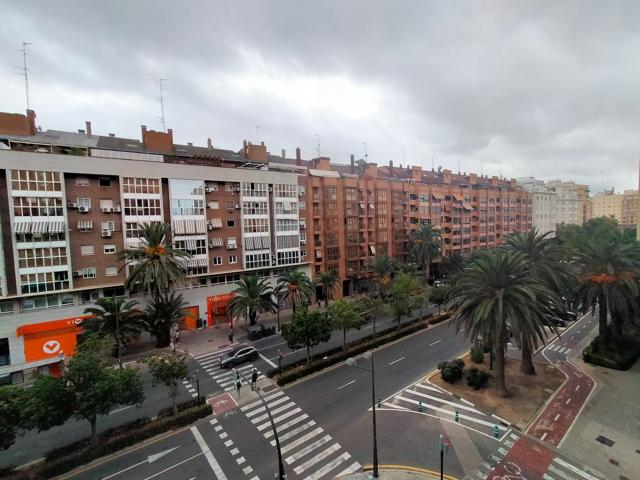 Piso En venta en Algirós, València photo 0