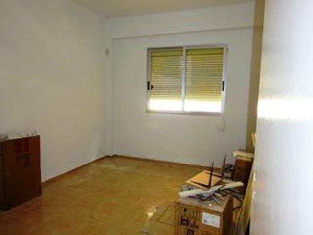 Piso En venta en Benicalap, València photo 0