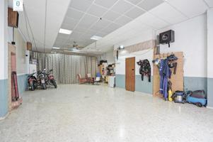 LOCAL COMERCIAL EN EL CENTRO DE ARMILLA photo 0