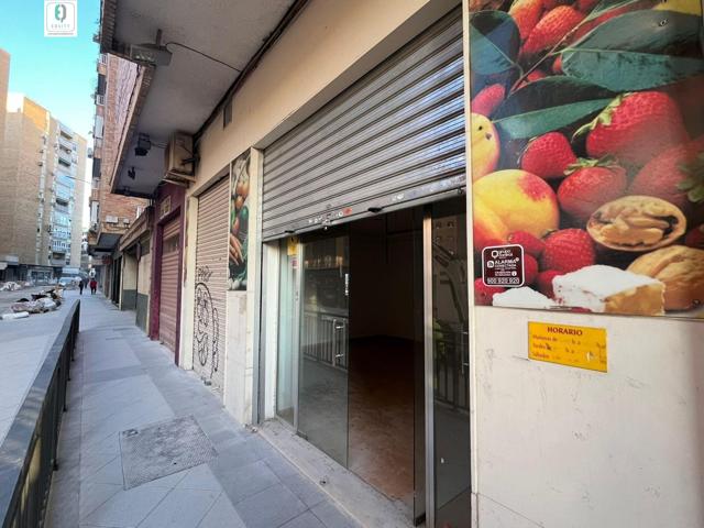 Oficina En alquiler en Arabial, Granada photo 0