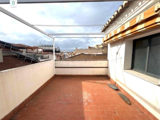 PISO CON TERRAZA EN ATICO photo 0