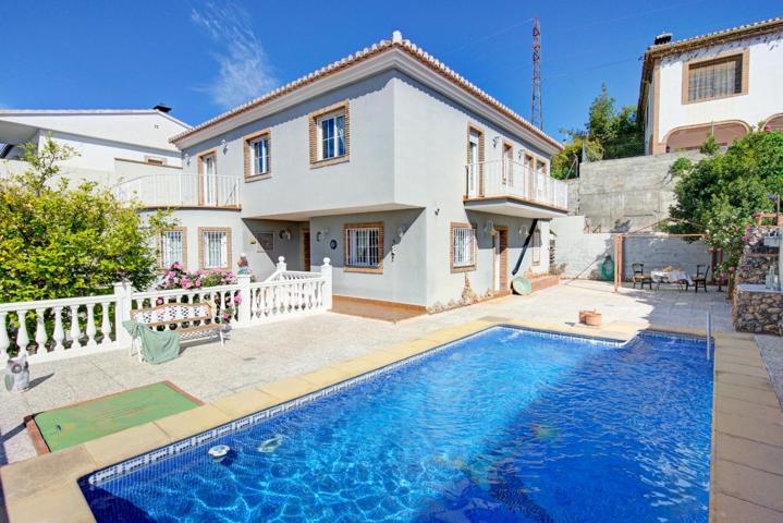 PRECIOSA VIVIENDA UNIFAMILIAR CON PISCINA EN EL BARRIO DE MONACHIL. photo 0