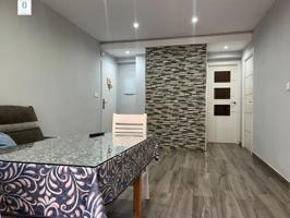 OPORTUNIDAD ÚNICA EN PULIANAS! PISO TOTALMENTE REFORMADO A UN PASO DEL CENTRO photo 0