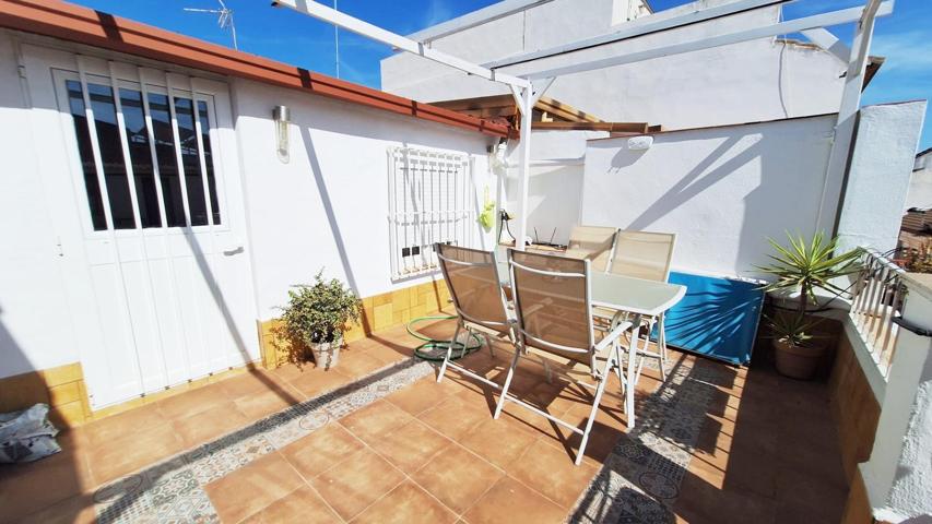 ESPECTACULAR DUPLEX CON AMPLIA TERRAZA Y PATIO EN ZONA CÉNTRICA photo 0