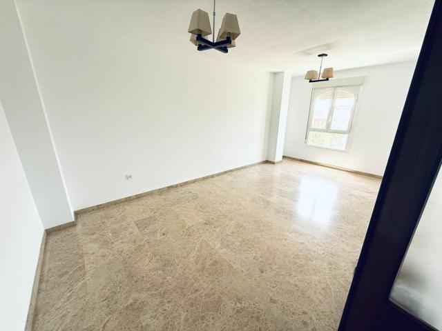 EXCELENTE PISO VPO 4 DORMITORIOS JUNTO A LA ESTACIÓN!!! photo 0