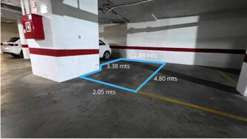 ¡Plaza de garaje en venta en Santa Rosa, López Amo-Don Lope de los Ríos! Espacio adicional para ciclomotor o bicicleta photo 0