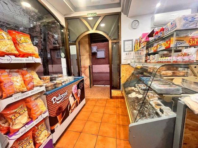 OPORTUNIDAD DE NEGOCIO EN PARQUE AZAHARA!!!! PANADERÍA!!!!! photo 0