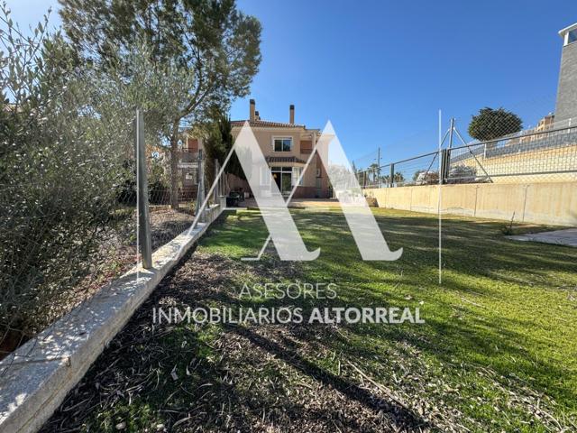 SE VENDE CHALET PAREADO EN ALTORREAL PRIMEA LINEA DE GOLF photo 0