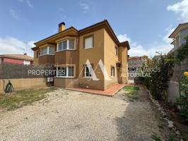 CHALET PAREADO ALTORREAL CENTRO photo 0