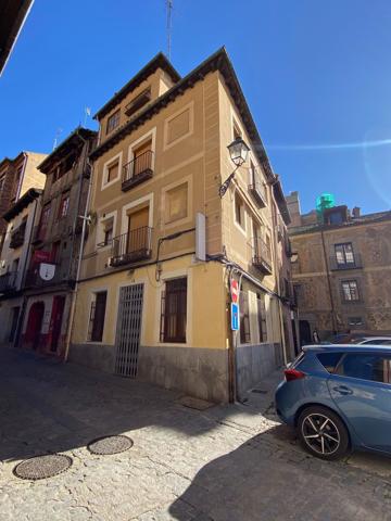 Casa En venta en Segovia photo 0