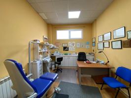 Local En venta en Segovia photo 0