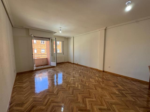 Piso En venta en Segovia photo 0