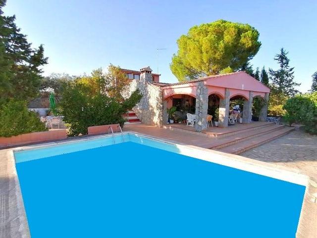 Chalet con Piscina a 5 Minutos de Cáceres. photo 0