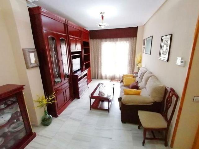 Alquiler de Apartamento muy Próximo al Centro. photo 0