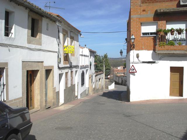 Se vende piso para reformar con Tejado Reformado photo 0