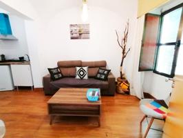 Se ALQUILA apartamento en Cáceres próximo al CENTRO, alrededores de Colon y puente San Francisco photo 0