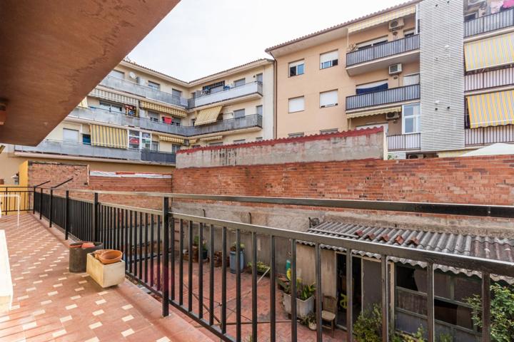 EDIFICIO EN VENTA EN POLINYA photo 0