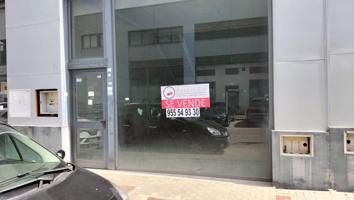 Estupenda Nave-Local Comercial de 130 m2 en 2 alturas con gran escaparate photo 0