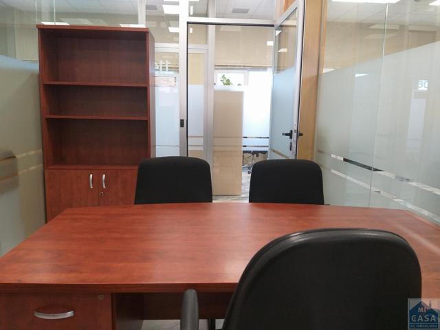 Oficina En alquiler en Este, Mérida photo 0