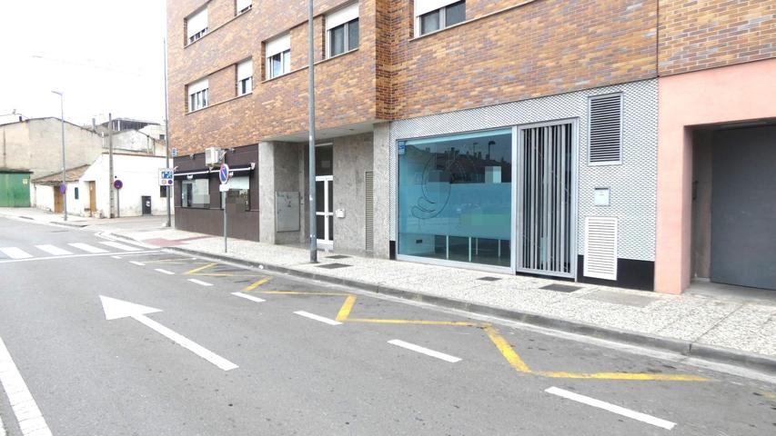 Local comercial en Utebo (Zaragoza). Referencia AL02142025. photo 0