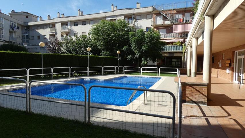 Estupenda vivienda con piscina y solárium en Utebo (Zaragoza). Referencia VL-12162025. photo 0
