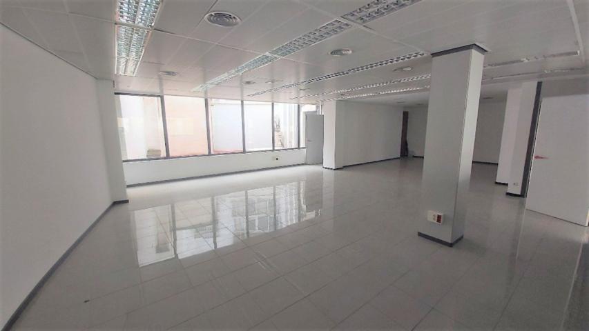 VIVIENDA EN VENTA O ALQUILER EN PLAZA ARENAL photo 0