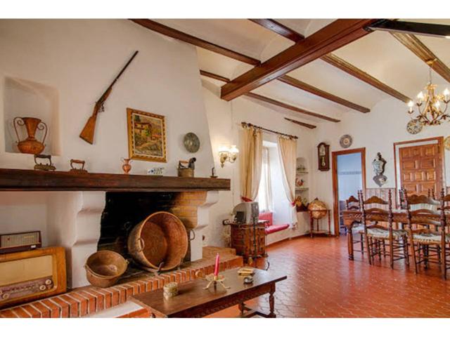 Casa en venta en Alborache photo 0