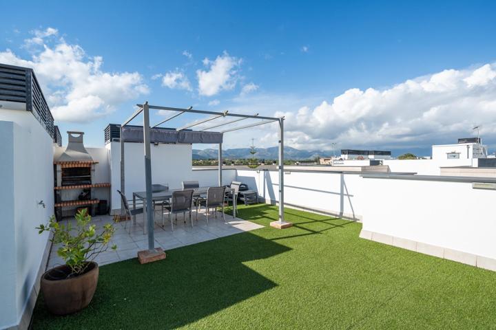 Ático con gran terraza, piscina comunitaria y vistas despejadas en Secar de la Real photo 0