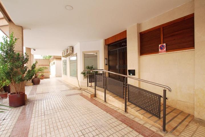 PISO CON TERRAZA Y GARAJE EN DIVINA PASTORA photo 0