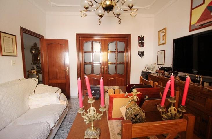 CASA ADAPTADA EN ZONA ESTE photo 0