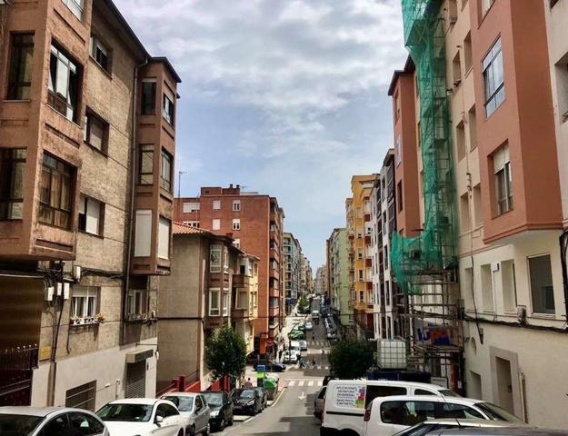 Piso En venta en Calle Acebedos, Centro - Ayuntamiento, Santander photo 0