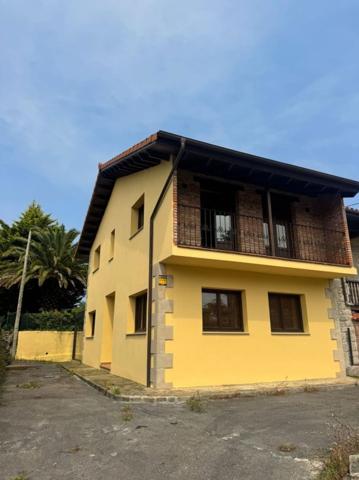 Unifamiliar Pareada En venta en Val De San Vicente photo 0