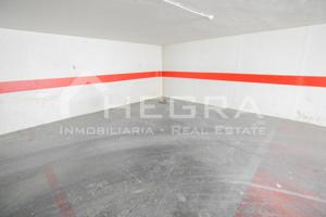 Se venden 2 plazas de garaje juntas, con acceso por montacoches en c- Ramón Gallud. Torrevieja photo 0