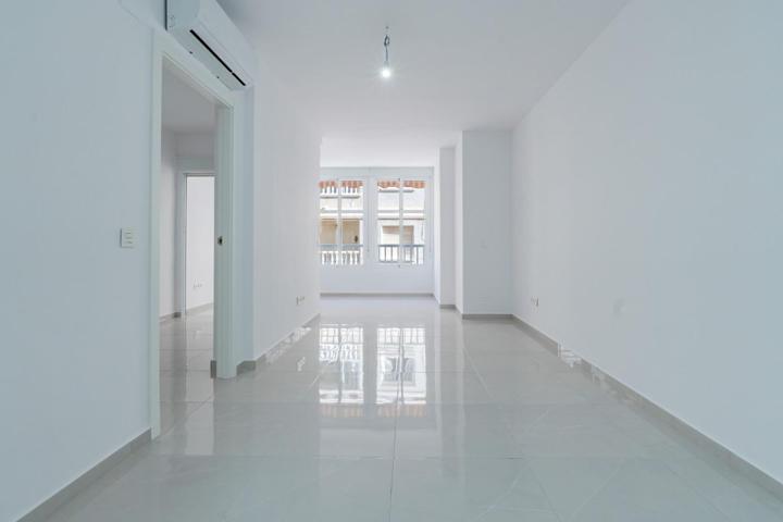 Se vende piso totalmente reformado con Licencia de Alquiler turístico en Playa del Cura, Torrevieja photo 0