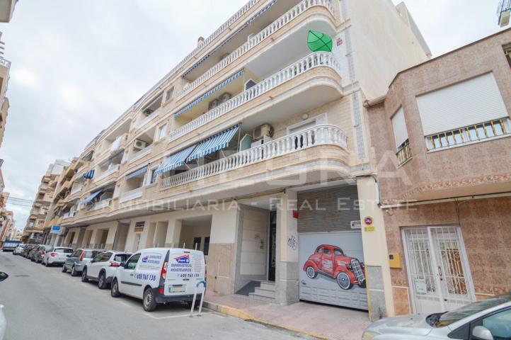 🅿️ Se alquila plaza de garaje en Calle Gumersindo 57 – Torrevieja. 3ª línea del paseo marítimo. photo 0