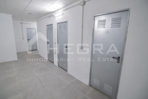 📦 SE ALQUILA TRASTERO DE OBRA NUEVA EN 🌊 3ª línea del Paseo Marítimo, Calle Gumersindo 55, Torrevieja. photo 0